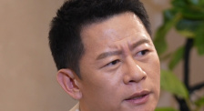 王多鱼打扑克视频